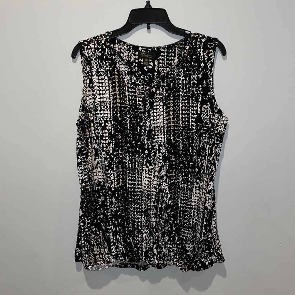 Women’s Thalia Sodi size M black, cream & tan wrap sleeveless v neck top